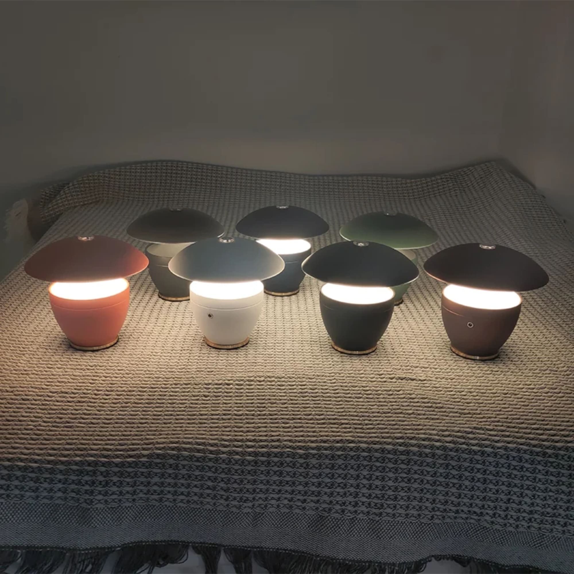 cordless-modern-led-table-lamp-4-l4h0hi
