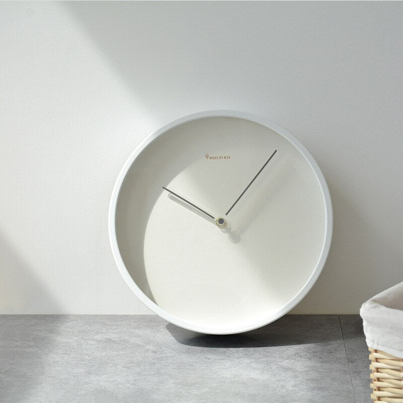 sleek-minimalist-silent-wall-c-1-foucj7