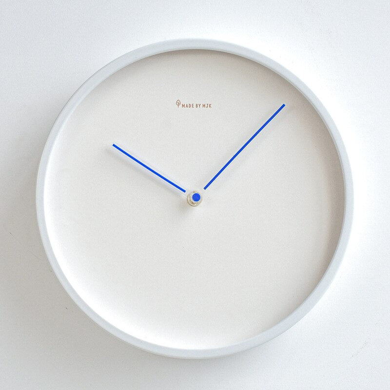 sleek-minimalist-silent-wall-c-5-ox5qrb